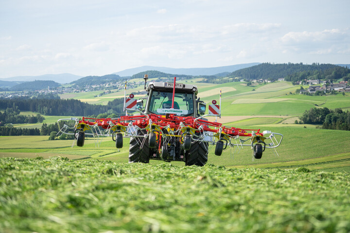 Foto produktu Pöttinger HIT 8.81