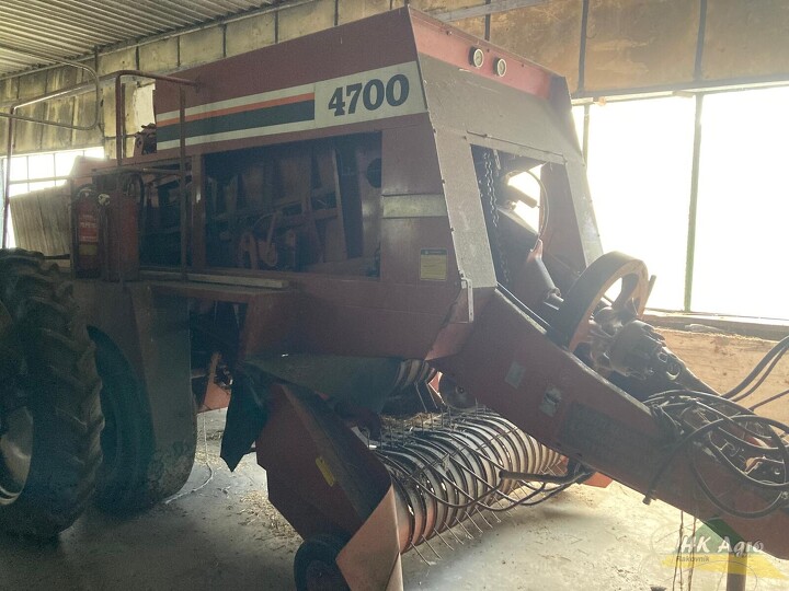 Foto HESSTON 4700