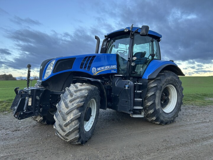 Foto New Holand T8.390