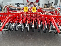 Foto produktu Pöttinger Terrasem Fertilizer 4C