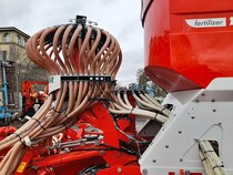 Foto produktu Pöttinger Terrasem Fertilizer 4C