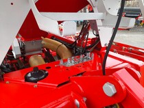 Foto produktu Pöttinger Terrasem Fertilizer 4C