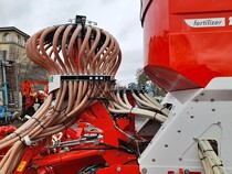 Foto produktu Pöttinger Terrasem Fertilizer 4C