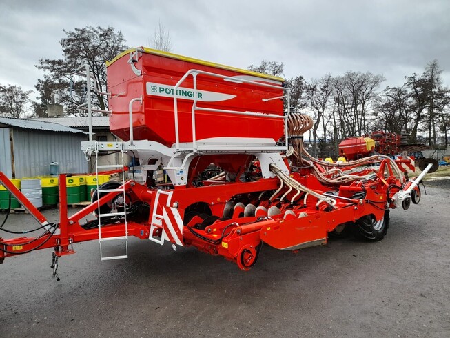 Foto produktu Pöttinger Terrasem Fertilizer 4C
