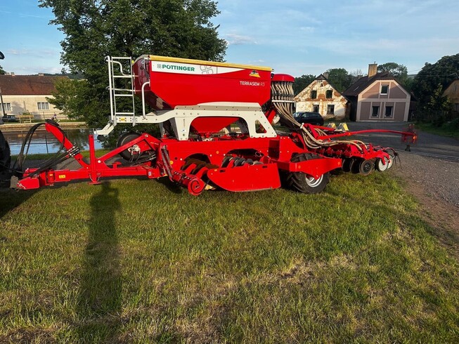 Foto produktu Pöttinger TERRASEM R3 ARTIS